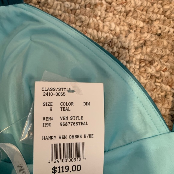 BNWT David’s Bridal Dress - Picture 4 of 5